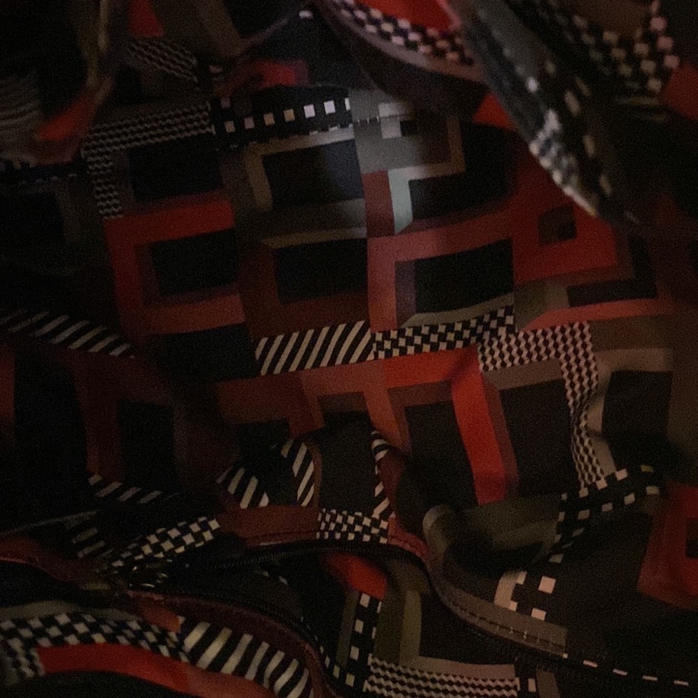Longchamp
Art Walk Mixed Media Tote Bag. - Picture 8 of 9